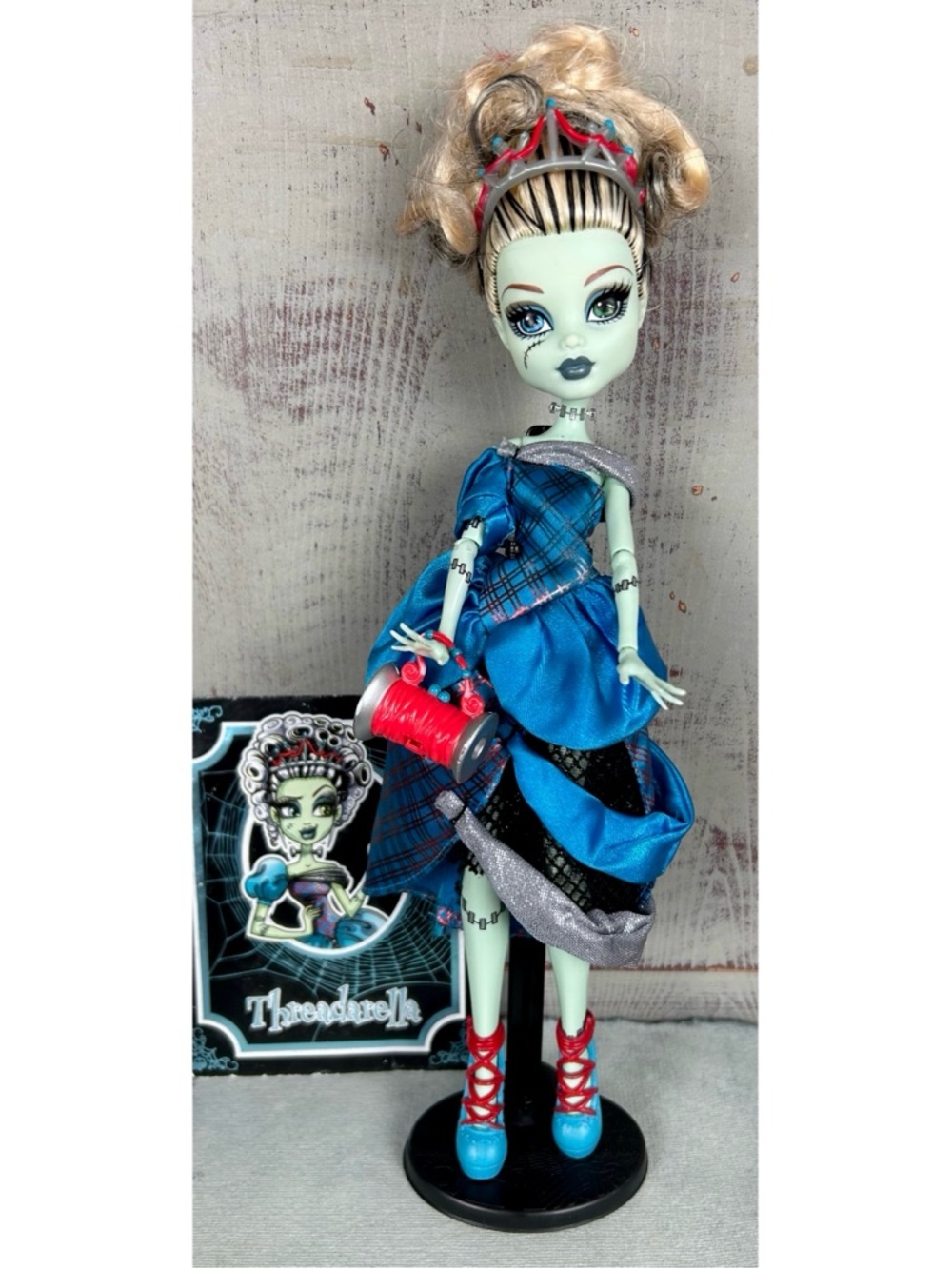 Monster High Frankie Stein Threaderella Scarily Ever After Doll G1